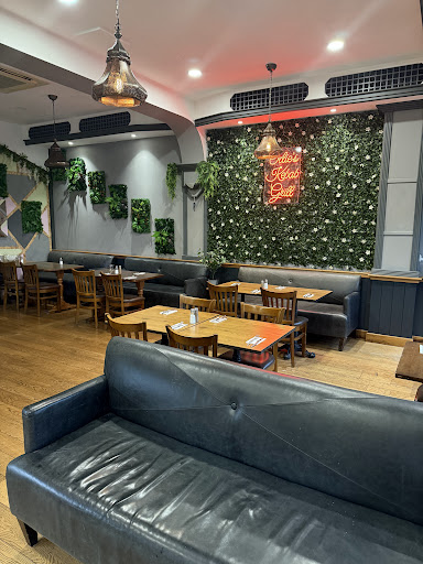 Photo of Ollie's Kebab Lingfield - 33-35 High St, Lingfield RH7 6AA